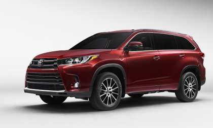 Toyota Highlander Outsells Honda Pilot by 2 to 1