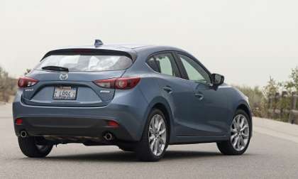 2016 Mazda3 Celebrates National Dog Day with new award