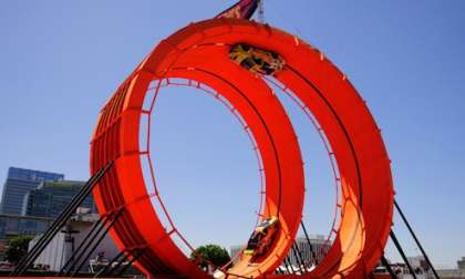 Hot Wheels Double Loop stunt