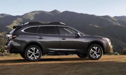 2022 Subaru Forester, 2022 Subaru Outback, IIHS