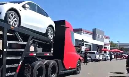 It's So Beautiful To See Tesla Semi Delivering Tesla Cars To Undefined Service Centers