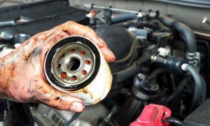Don't Do This When Changing Your Engine Oil Filter