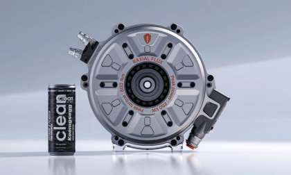 Image showing Koenigsegg's Quark electric motor beside a 330 ml energy drink can for scale